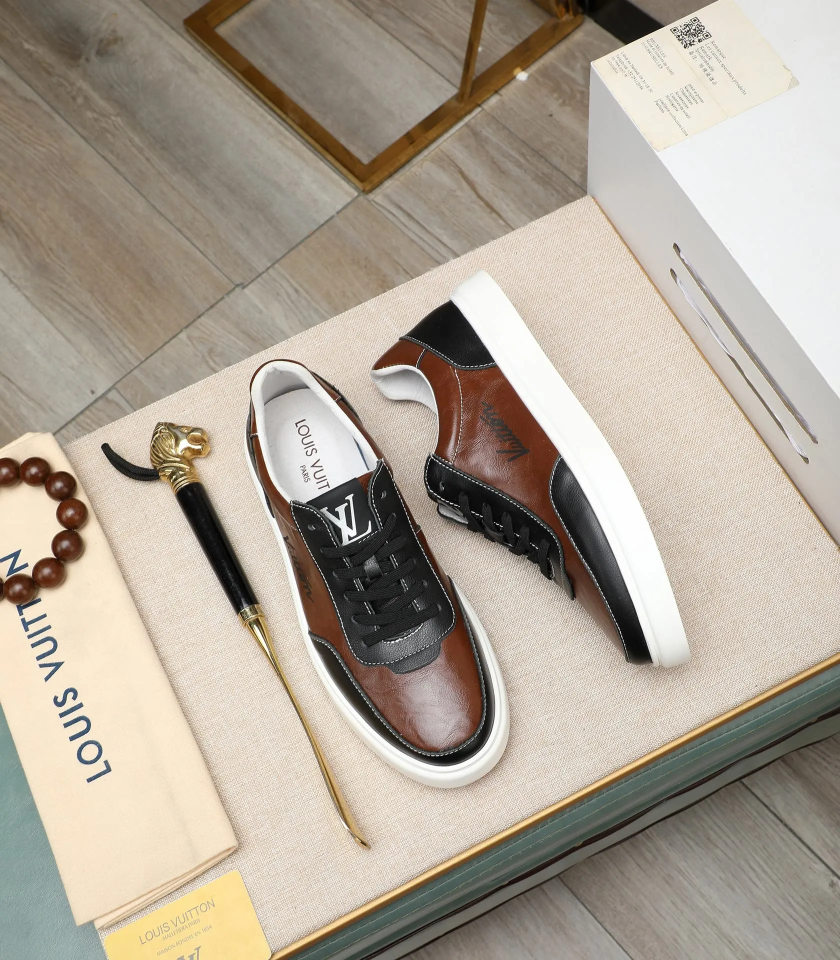 Men's shoes 💰440📛📛【LOUIS VUITTON】Louis Vuitton 2024 official website synchronized new products 👟Milan fashion catwalk style 🇰🇾🇰🇾LV family logo, celebrity style, a must-have for fashionistas ⚠️First-layer calfskin ➕Genuine leather lining ➕Official website original version special outsole 👞Number 38-44